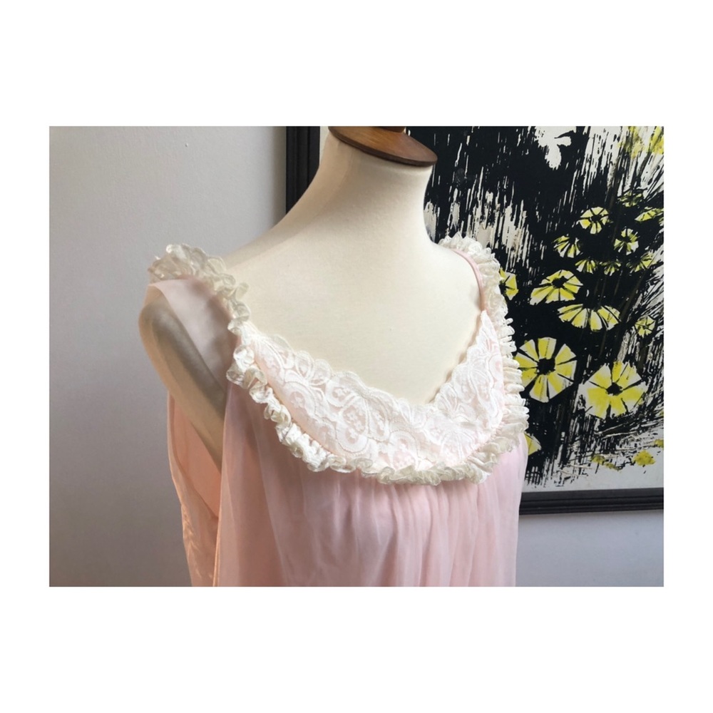 Flawless Vintage Nightgown - Picture 2 of 8